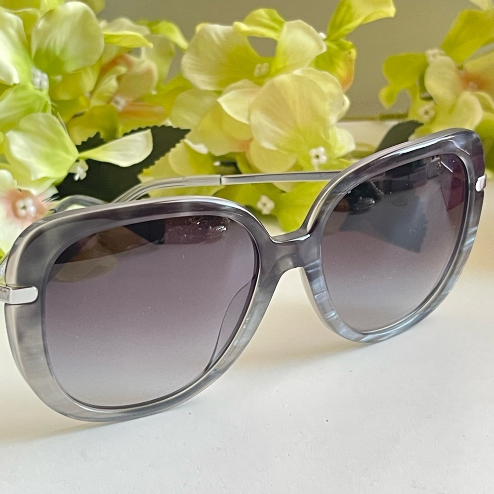 Coach Elegant grey /blue  Sunglasses - Picture 3 of 8